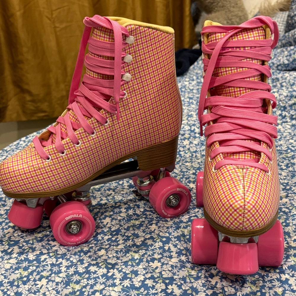 Impala Pink Plaid Women's Roller Skates - Picture 4 of 7